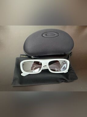 Oakley Permian Sunglasses with Case - Prizm Black Lenses, Pearlized White Frame